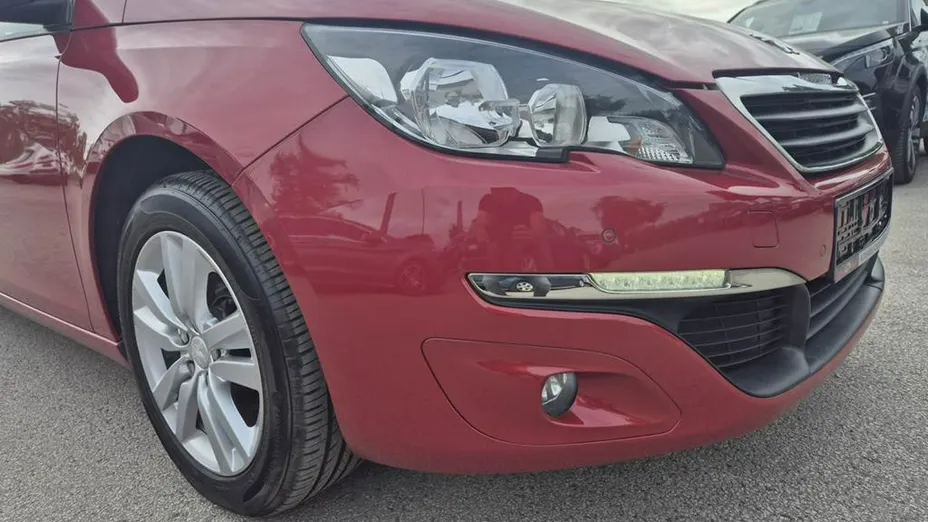 PEUGEOT 308 -