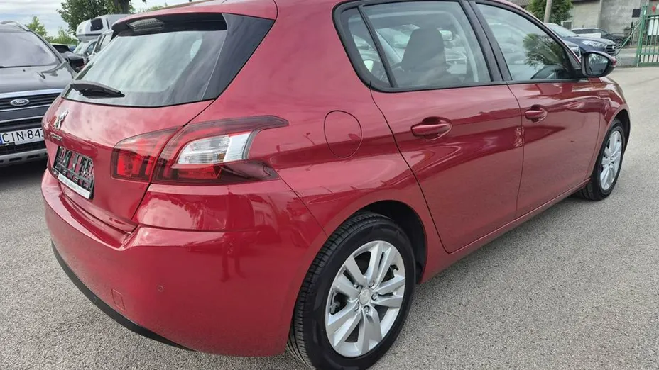 PEUGEOT 308 -