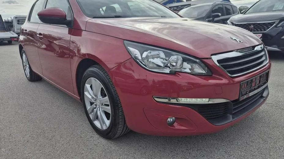 PEUGEOT 308 -