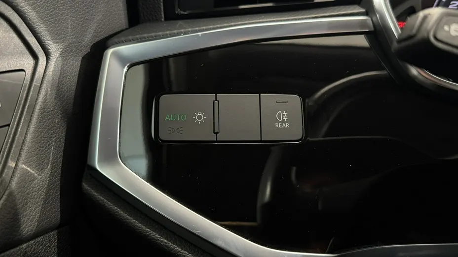 AUDI Q3 -
