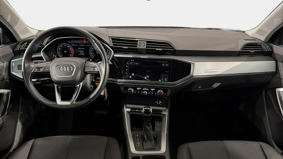 AUDI Q3 -