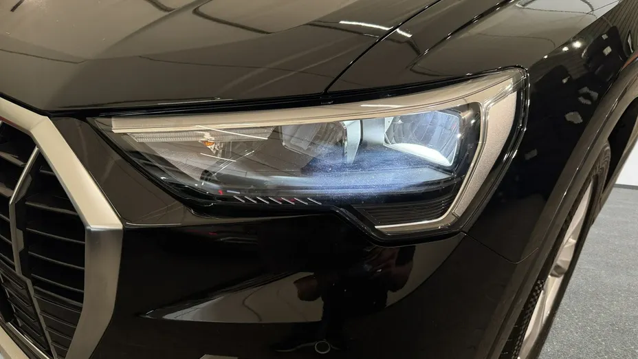 AUDI Q3 -