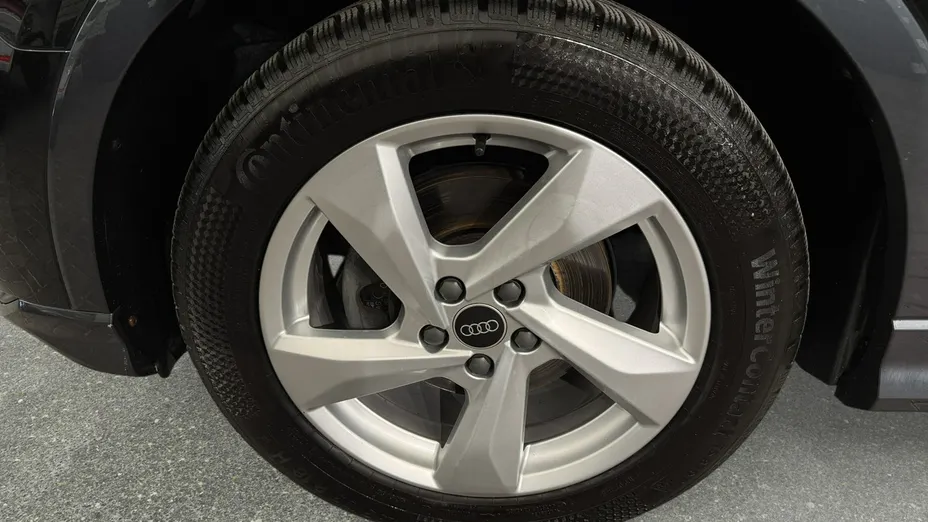 AUDI Q3 -