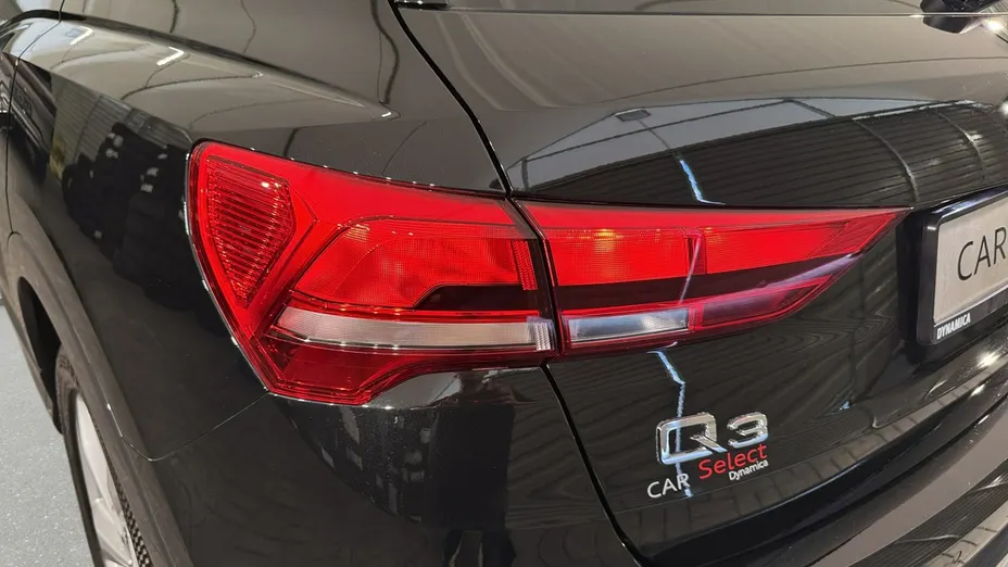 AUDI Q3 -
