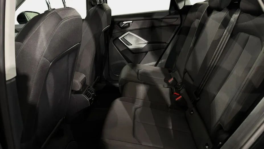 AUDI Q3 -