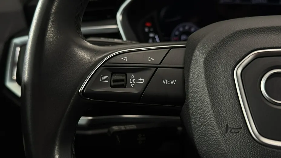 AUDI Q3 -