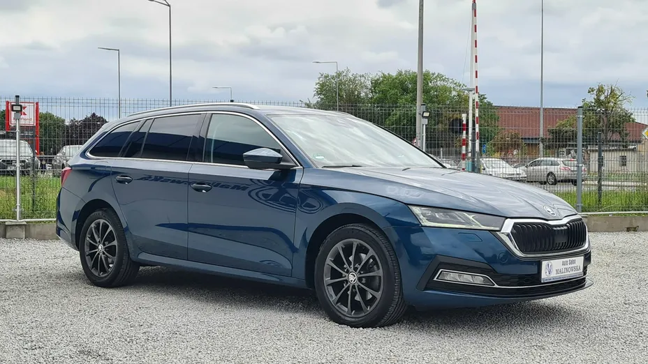 SKODA Octavia -