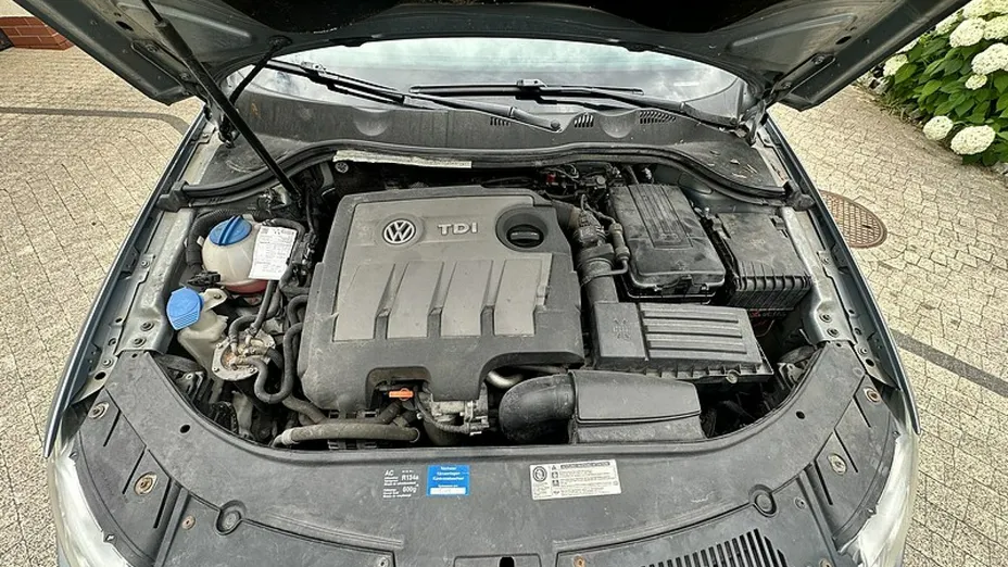 VOLKSWAGEN Passat -
