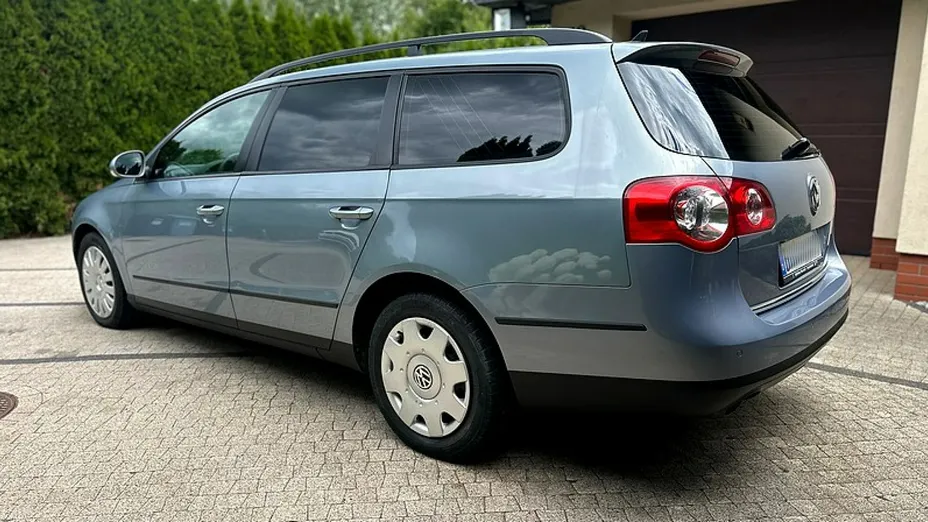 VOLKSWAGEN Passat -
