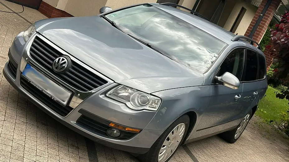 VOLKSWAGEN Passat -