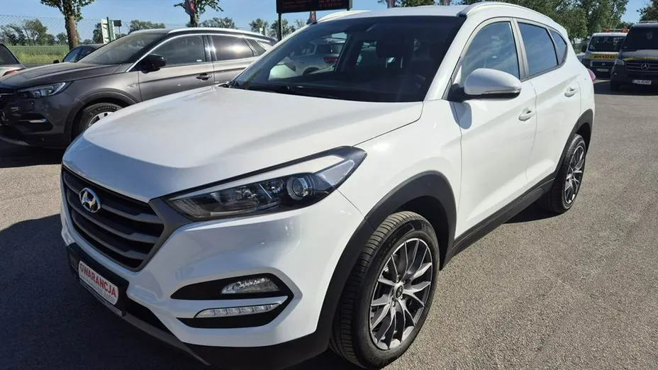 HYUNDAI Tucson -