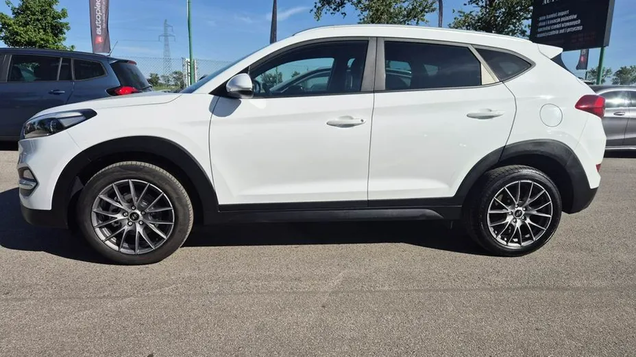HYUNDAI Tucson -