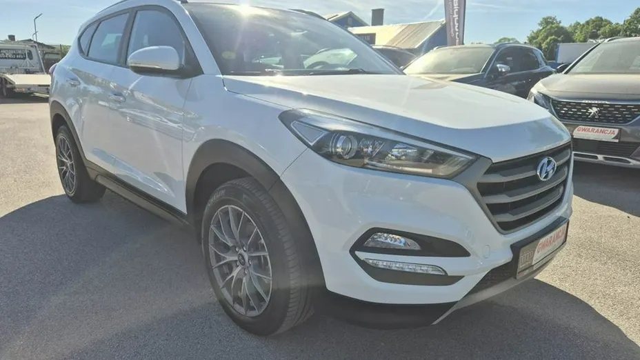 HYUNDAI Tucson -