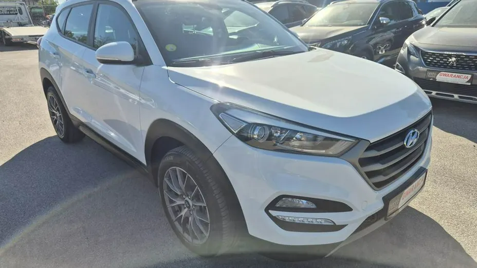 HYUNDAI Tucson -