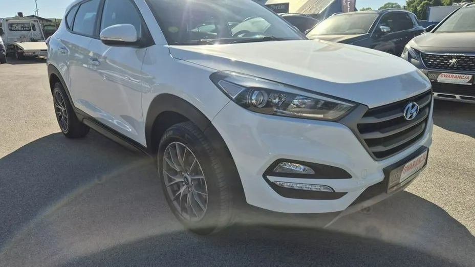 HYUNDAI Tucson -