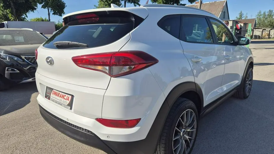 HYUNDAI Tucson -