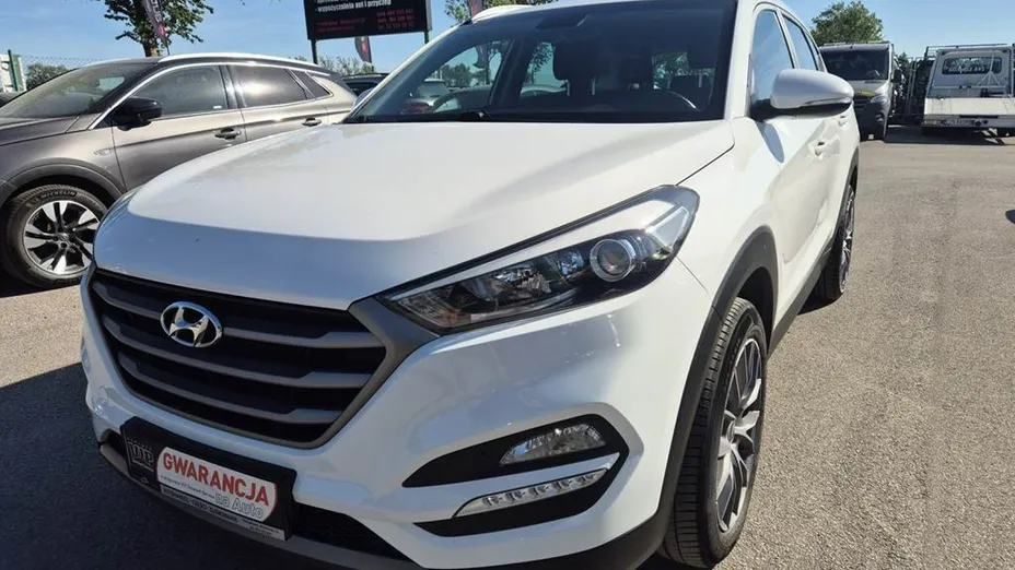HYUNDAI Tucson -
