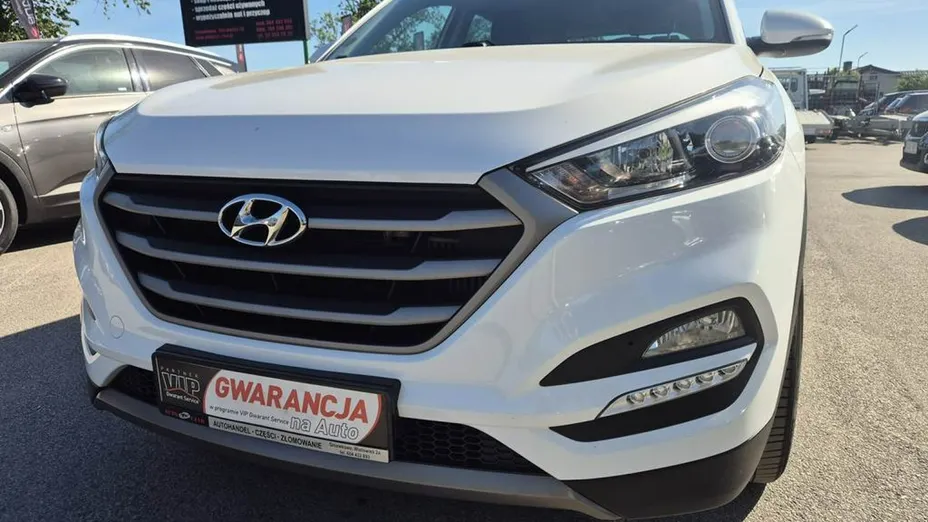 HYUNDAI Tucson -