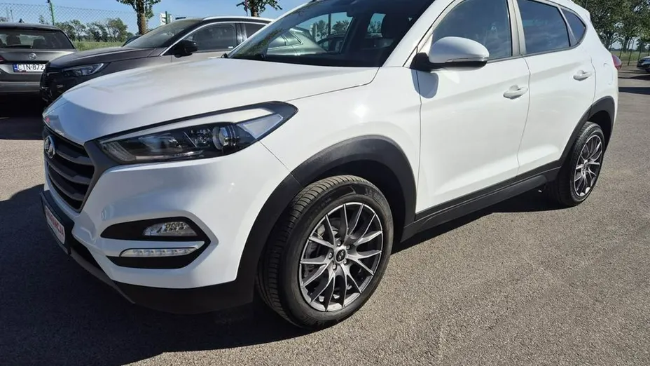 HYUNDAI Tucson -