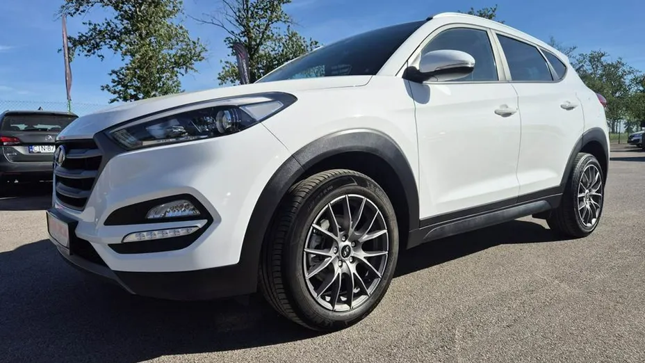 HYUNDAI Tucson -