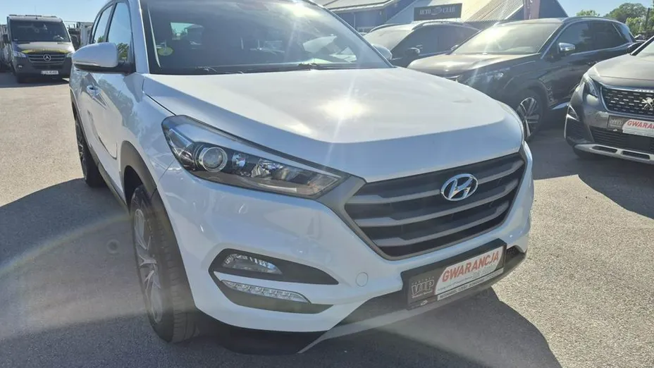 HYUNDAI Tucson -