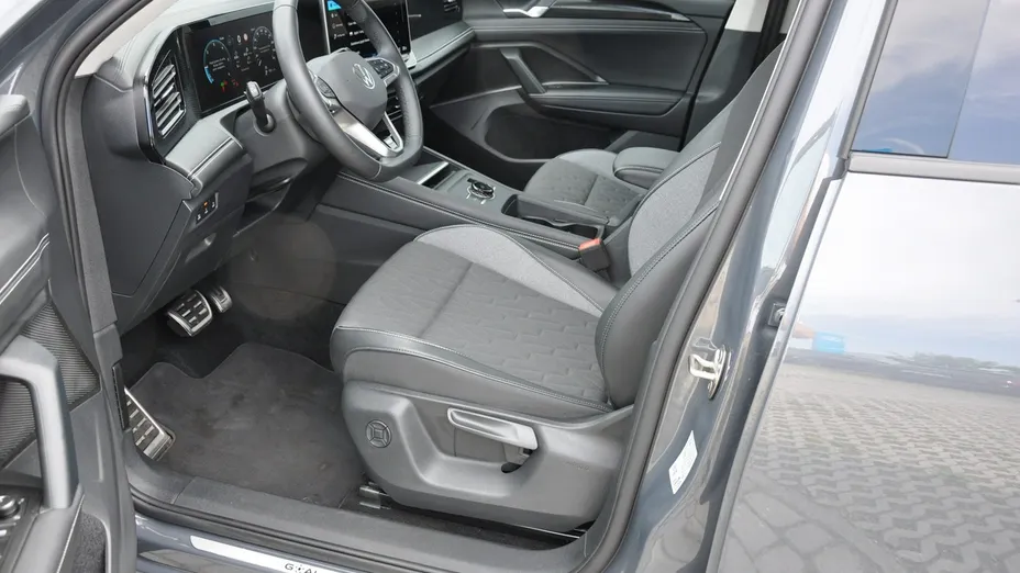 VOLKSWAGEN Tiguan -