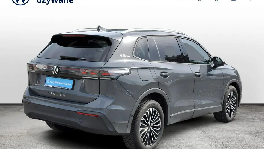 VOLKSWAGEN Tiguan -