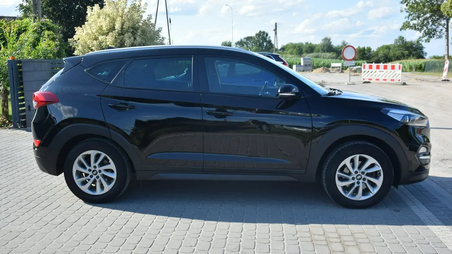 HYUNDAI Tucson -