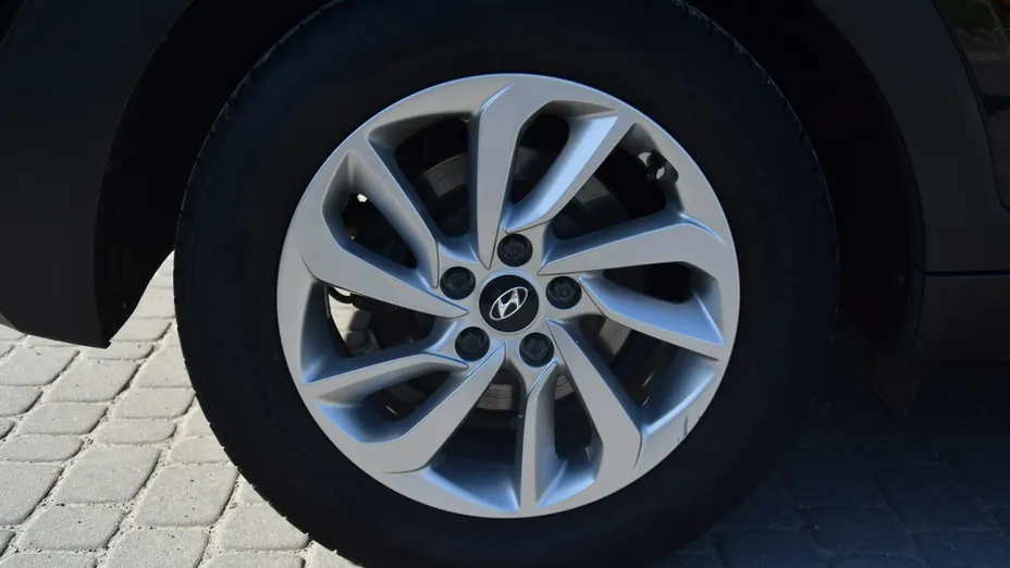 HYUNDAI Tucson -
