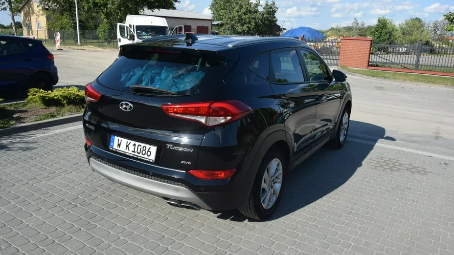 HYUNDAI Tucson -
