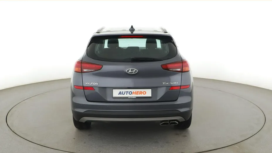HYUNDAI Tucson -