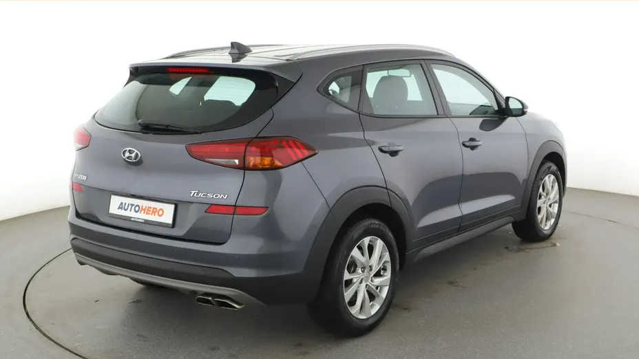 HYUNDAI Tucson -