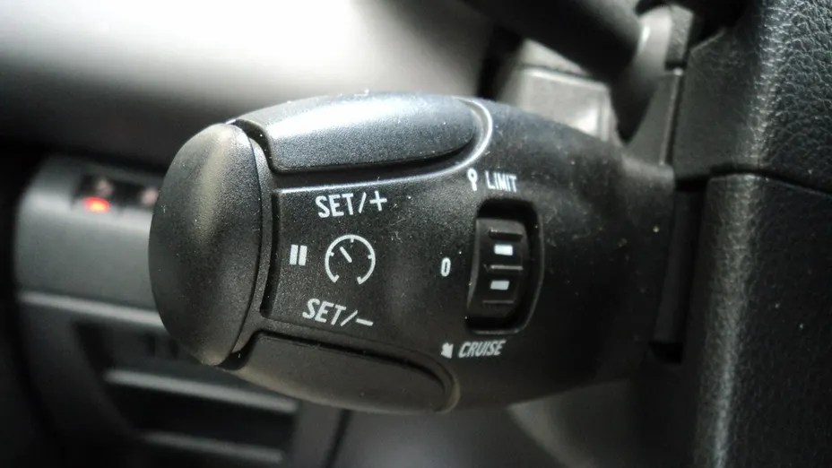 PEUGEOT 3008 -