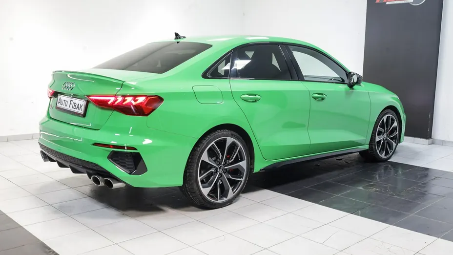 AUDI S3 Limousine -