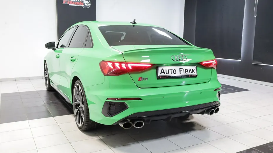 AUDI S3 Limousine -
