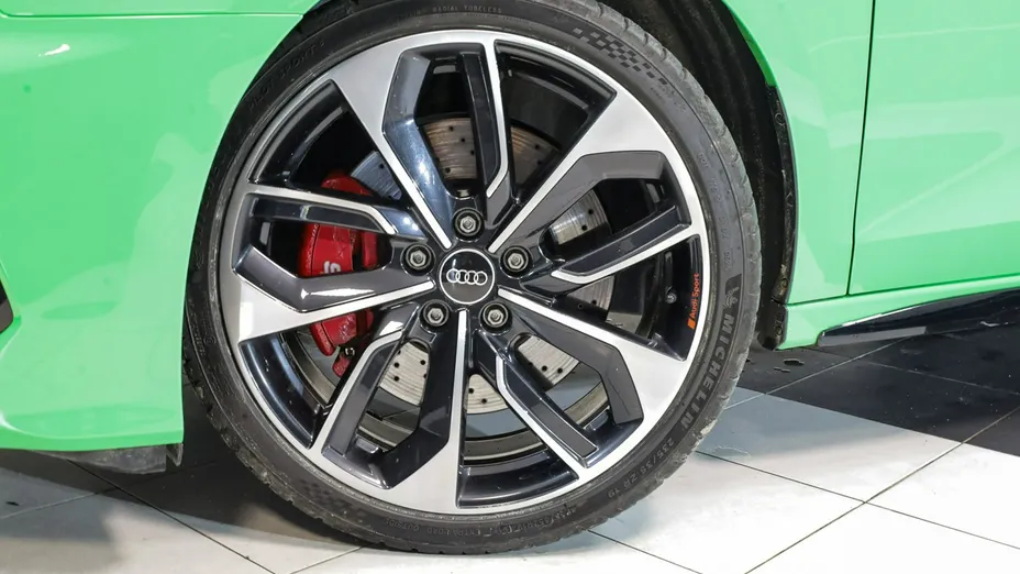 AUDI S3 Limousine -