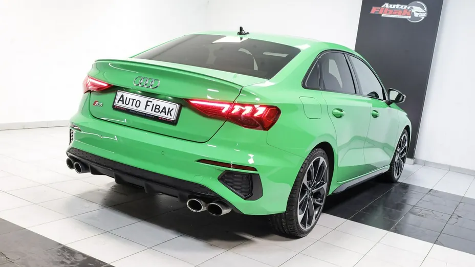 AUDI S3 Limousine -