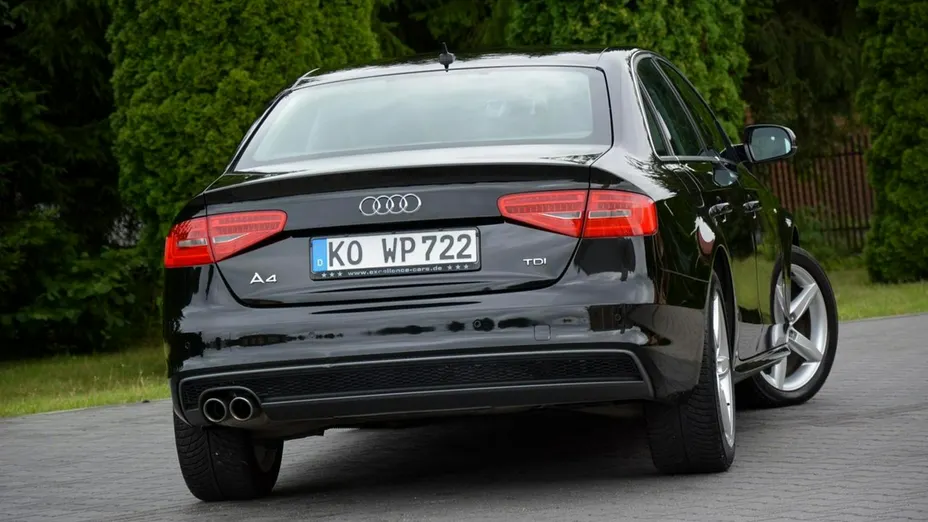 AUDI A4 -