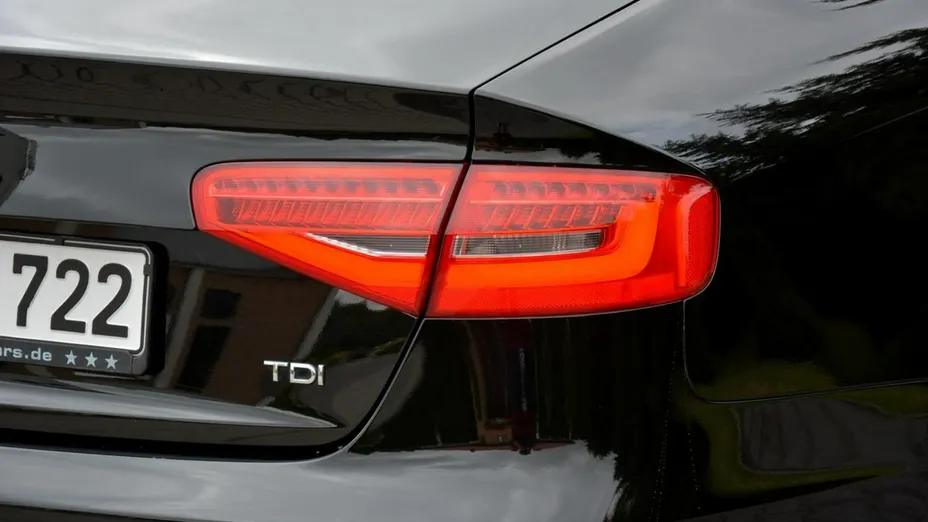 AUDI A4 -