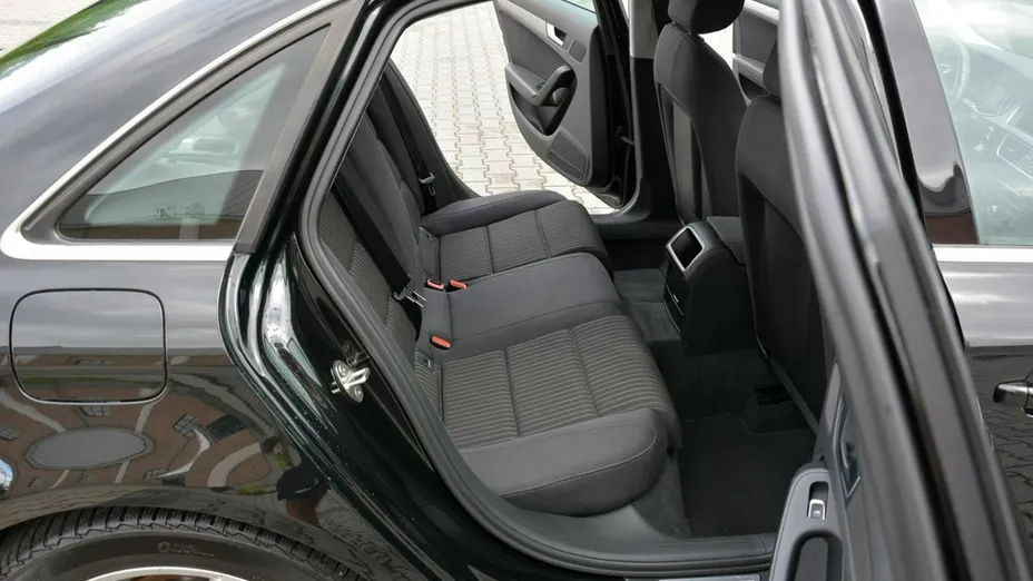 AUDI A4 -