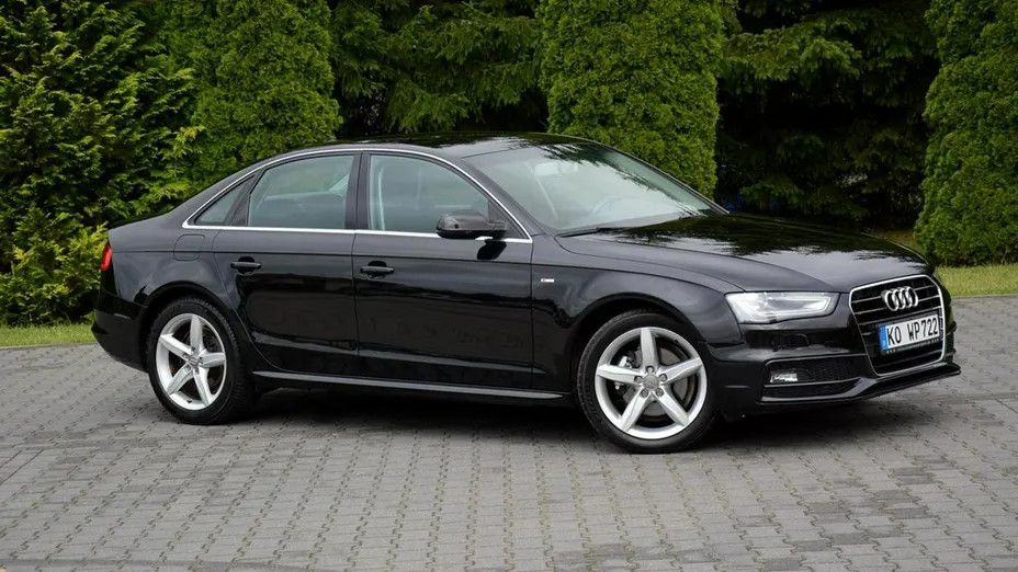 AUDI A4 -