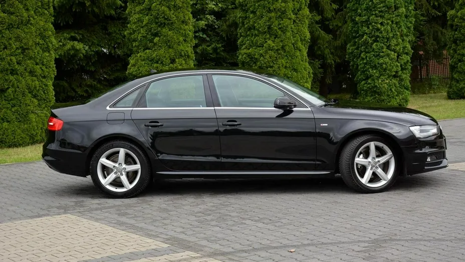 AUDI A4 -