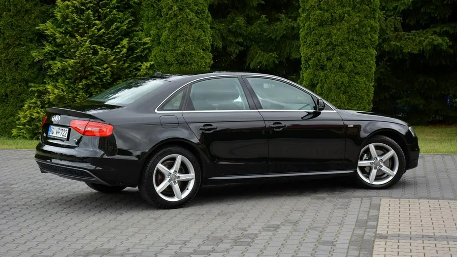 AUDI A4 -