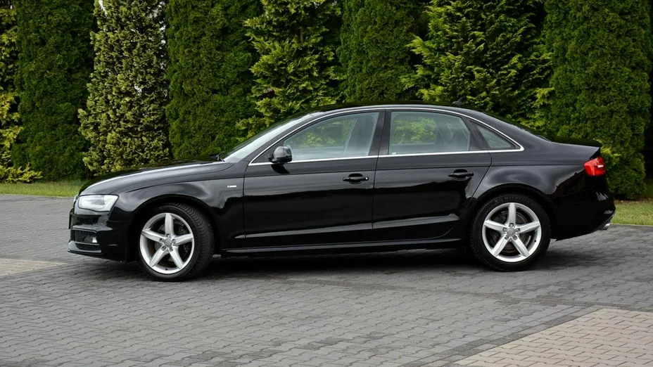 AUDI A4 -
