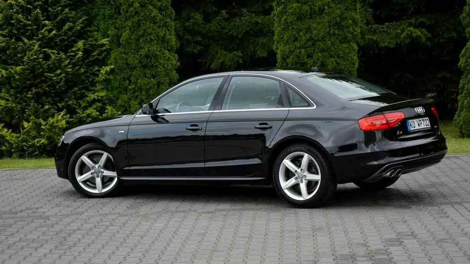 AUDI A4 -