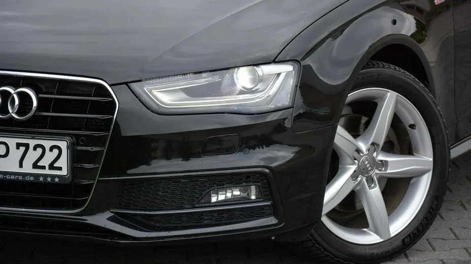 AUDI A4 -