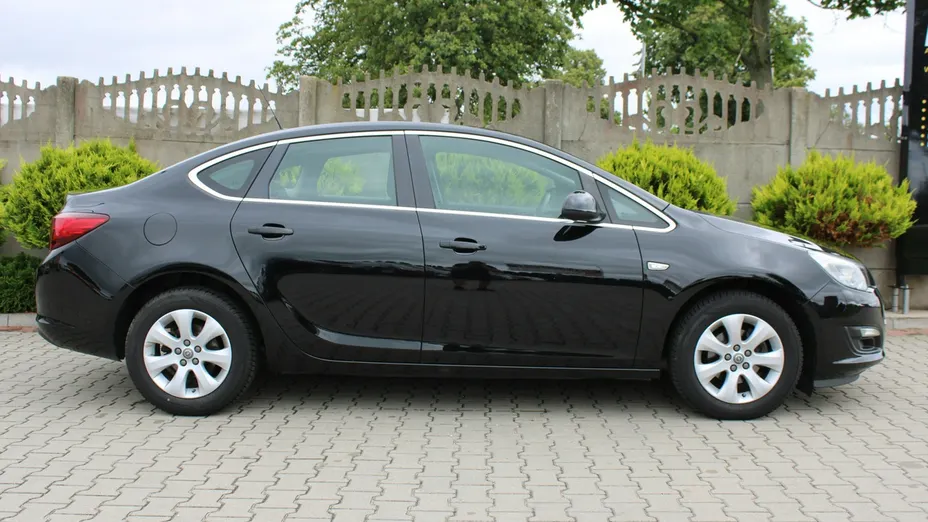 OPEL Astra -