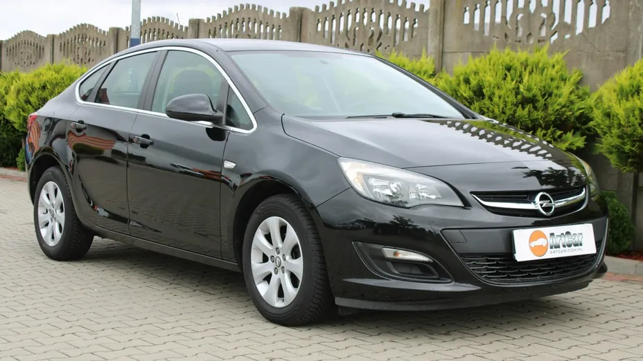 OPEL Astra -
