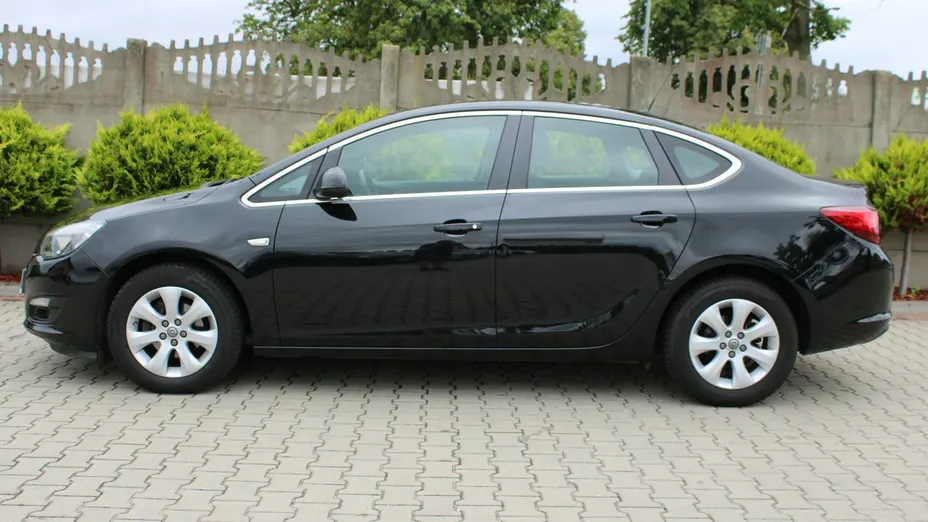 OPEL Astra -