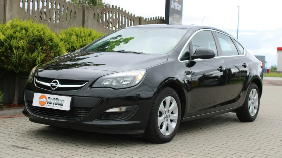 OPEL Astra -